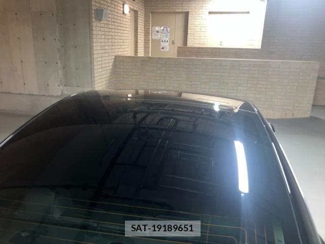 Tesla MODEL 3 2019-10 7061068-10