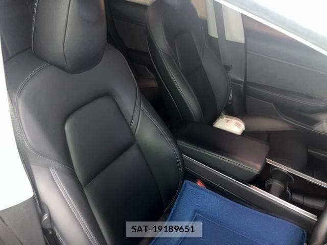 Tesla MODEL 3 2019-10 7061068-13