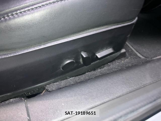Tesla MODEL 3 2019-10 7061068-16