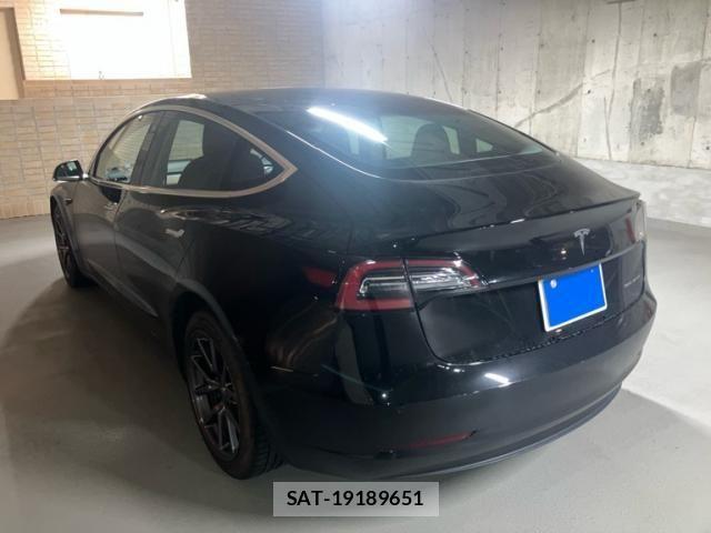 Tesla MODEL 3 2019-10 7061068-3