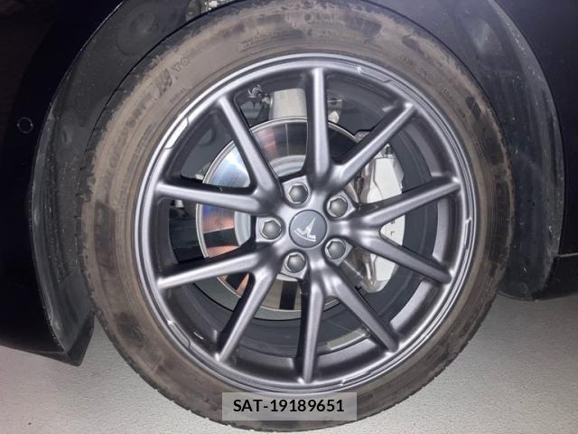 Tesla MODEL 3 2019-10 7061068-5