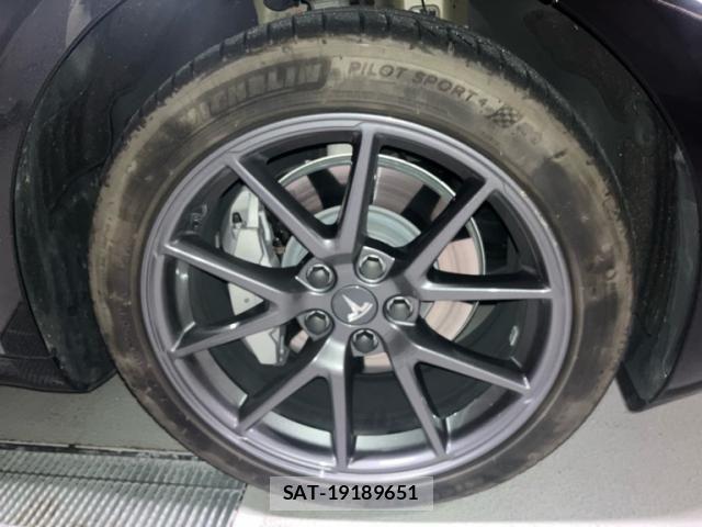 Tesla MODEL 3 2019-10 7061068-7