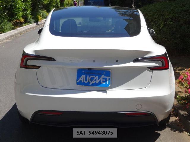 Tesla MODEL 3 2024-10 7226132-9