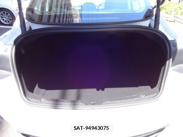 Tesla MODEL 3 2024-10 7226132-10