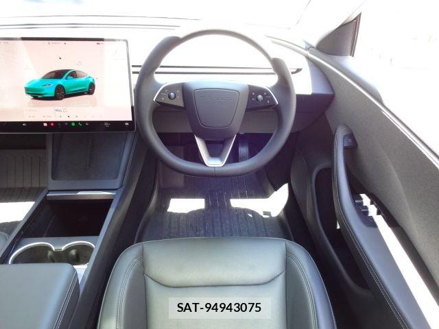 Tesla MODEL 3 2024-10 7226132-1