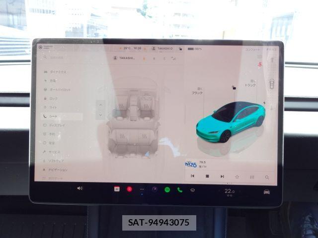 Tesla MODEL 3 2024-10 7226132-24