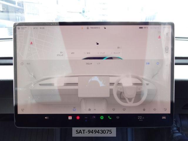 Tesla MODEL 3 2024-10 7226132-25