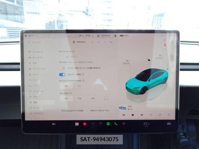 Tesla MODEL 3 2024-10 7226132-27