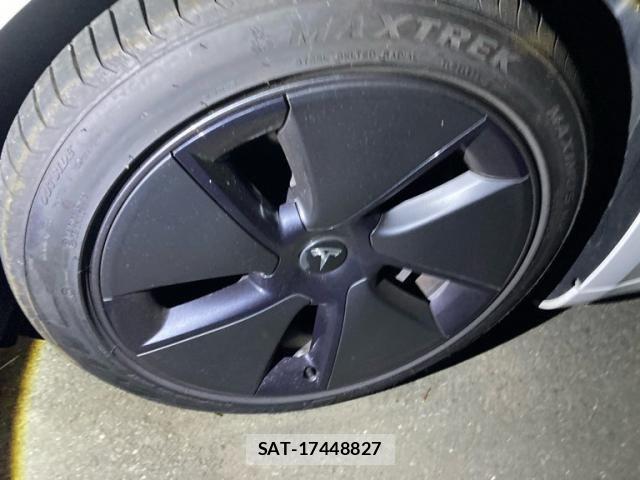 Tesla MODEL 3 2021-11 7216455-9