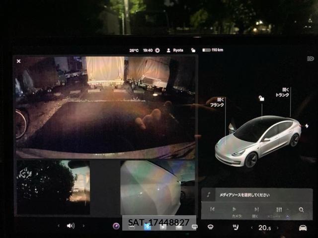 Tesla MODEL 3 2021-11 7216455-18