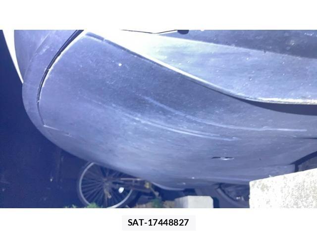 Tesla MODEL 3 2021-11 7216455-21