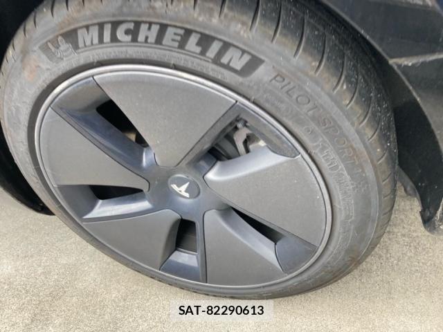 Tesla MODEL 3 2022-03 7226128-10