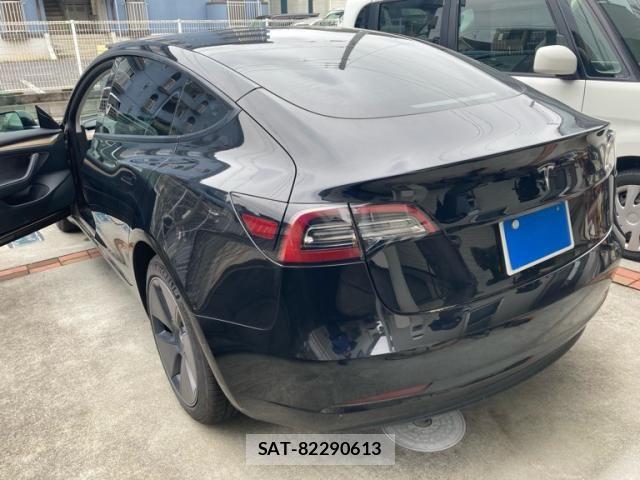 Tesla MODEL 3 2022-03 7226128-7