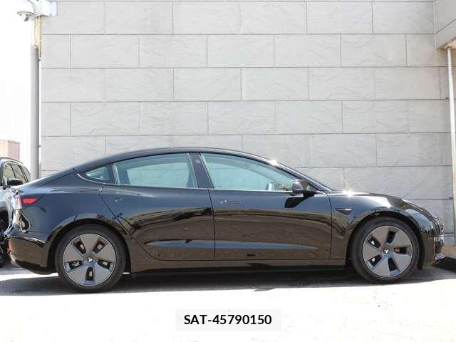 Tesla MODEL 3 2023-08 7226131-16