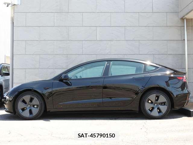 Tesla MODEL 3 2023-08 7226131-17