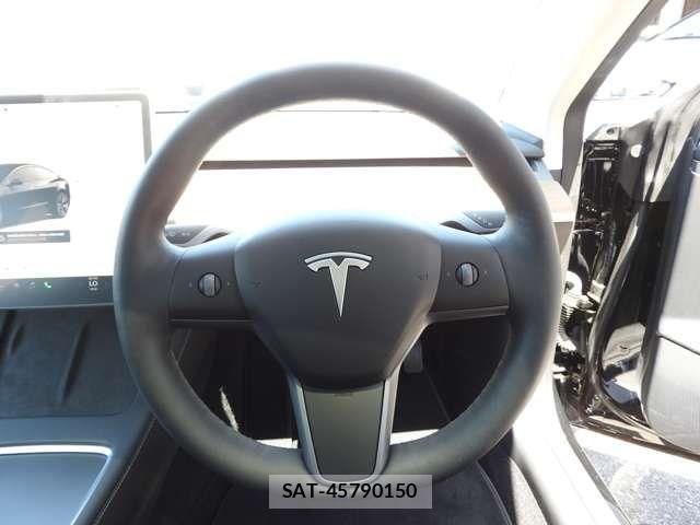 Tesla MODEL 3 2023-08 7226131-5