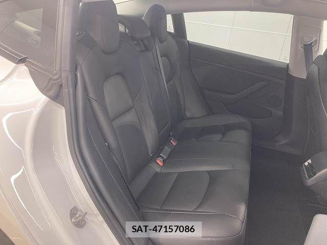 Tesla MODEL 3 2023-06 7252587-12