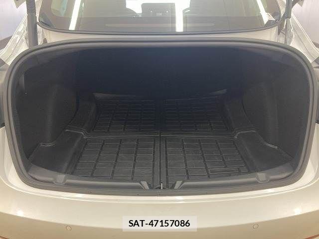 Tesla MODEL 3 2023-06 7252587-13