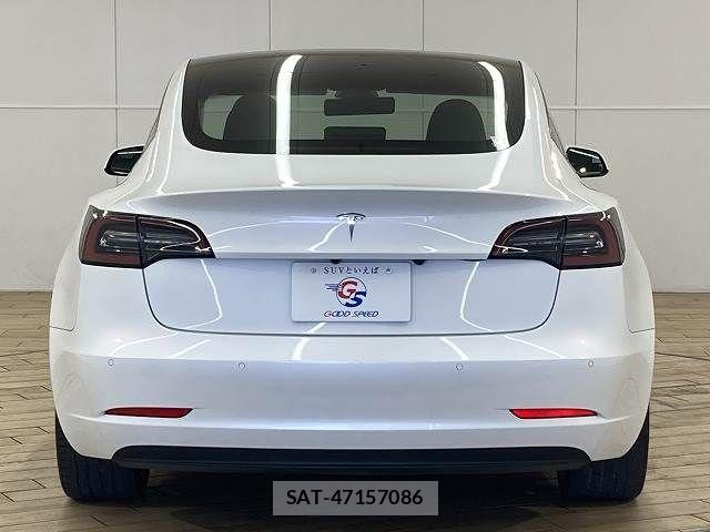 Tesla MODEL 3 2023-06 7252587-14