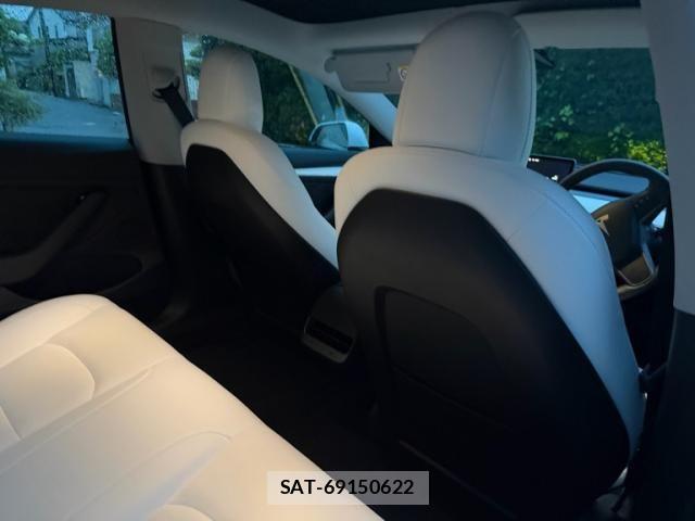 Tesla MODEL 3 2021-12 7252588-10