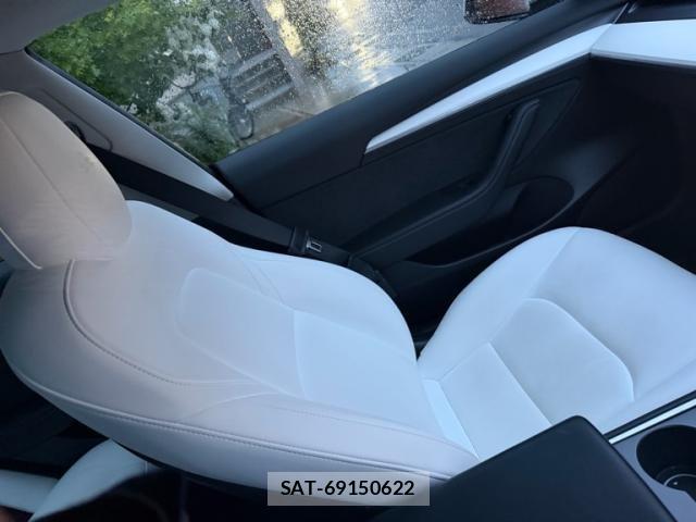 Tesla MODEL 3 2021-12 7252588-14