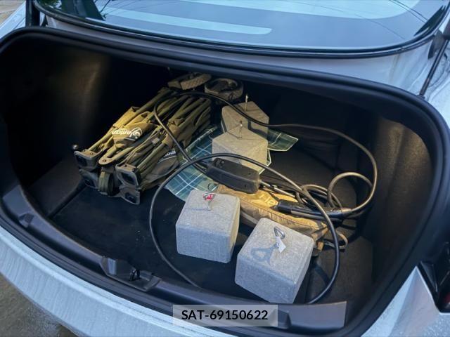 Tesla MODEL 3 2021-12 7252588-8