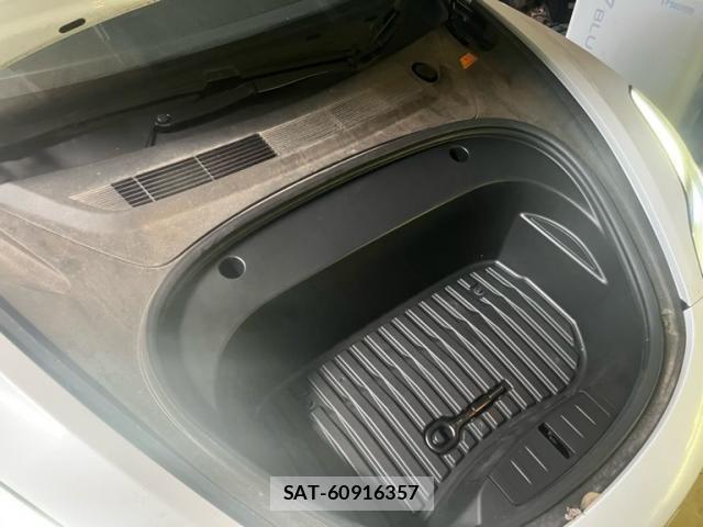 Tesla MODEL 3 2021-08 7273162-20