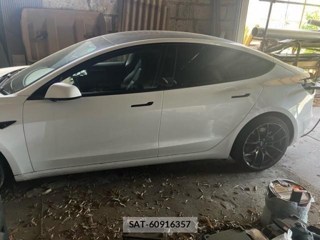 Tesla MODEL 3 2021-08 7273162-2