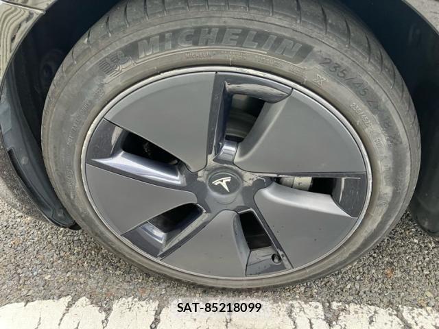 Tesla MODEL 3 2022-06 7330654-9