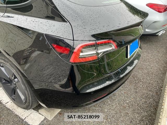 Tesla MODEL 3 2022-06 7330654-5