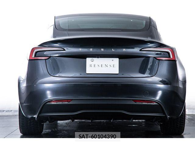 Tesla MODEL 3 2025-09 7330653-8