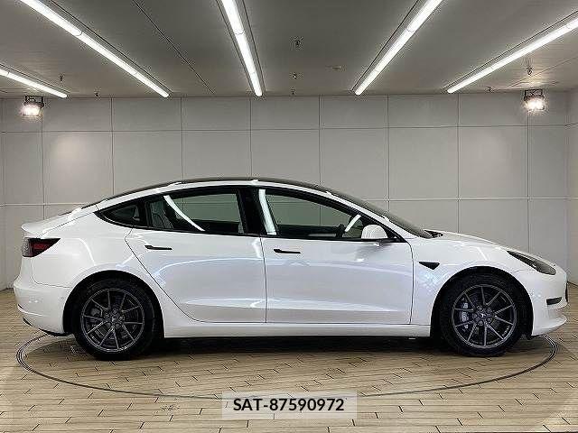 Tesla MODEL 3 2021-03 7360161-16