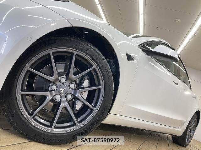 Tesla MODEL 3 2021-03 7360161-18