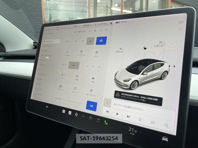 Tesla MODEL 3 2021-01 7360172-9