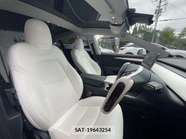 Tesla MODEL 3 2021-01 7360172-23
