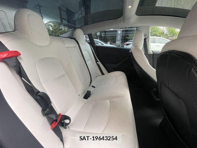 Tesla MODEL 3 2021-01 7360172-24