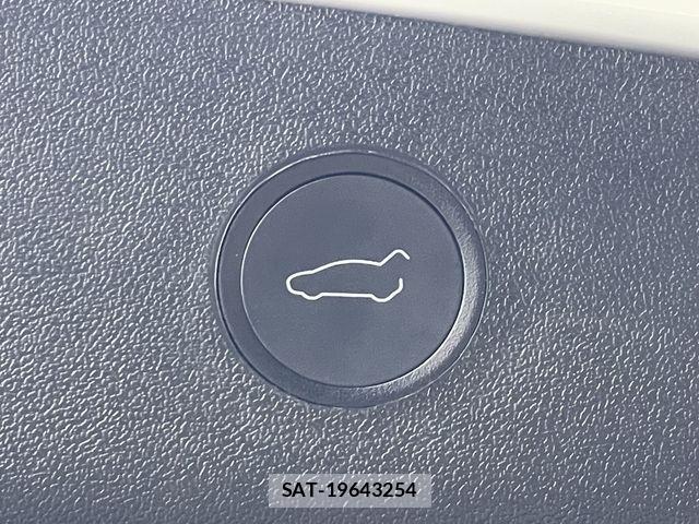 Tesla MODEL 3 2021-01 7360172-26