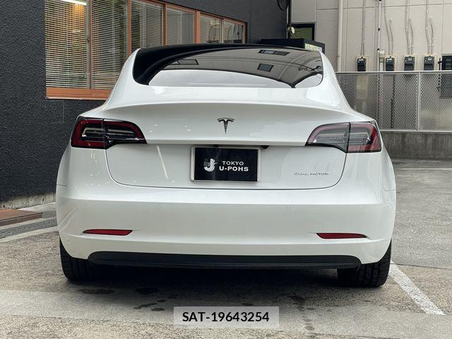 Tesla MODEL 3 2021-01 7360172-28