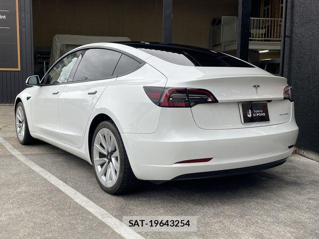 Tesla MODEL 3 2021-01 7360172-2