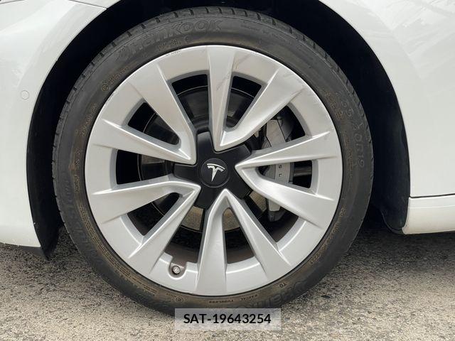 Tesla MODEL 3 2021-01 7360172-3