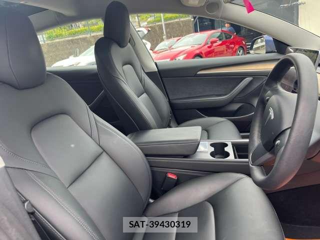 Tesla MODEL 3 2021-08 7360165-1