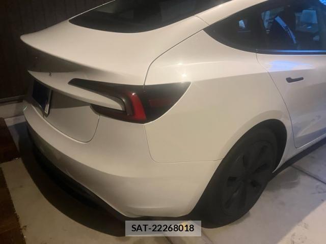 Tesla MODEL 3 2024-05 7360160-3