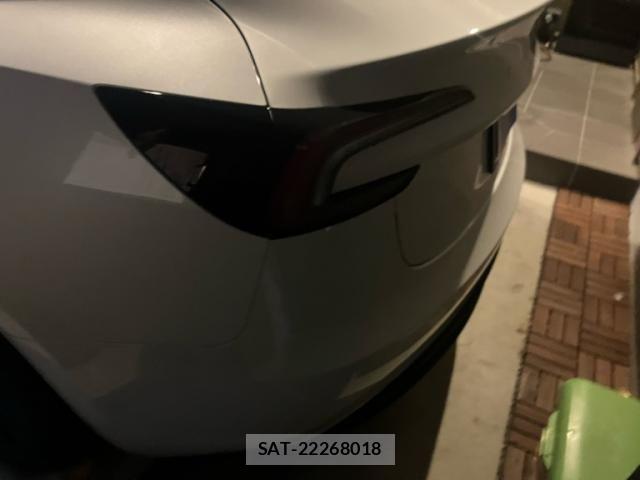 Tesla MODEL 3 2024-05 7360160-6