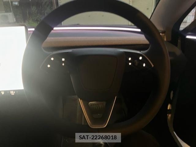 Tesla MODEL 3 2024-05 7360160-8