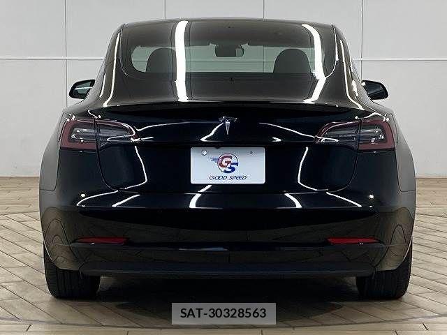 Tesla MODEL 3 2021-05 7360162-14