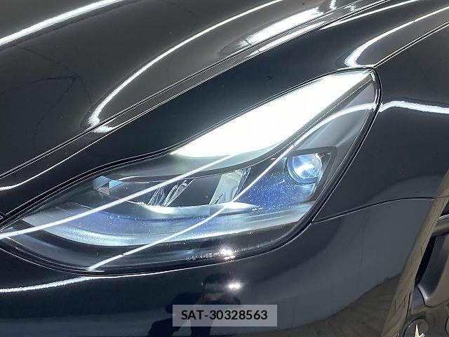 Tesla MODEL 3 2021-05 7360162-19