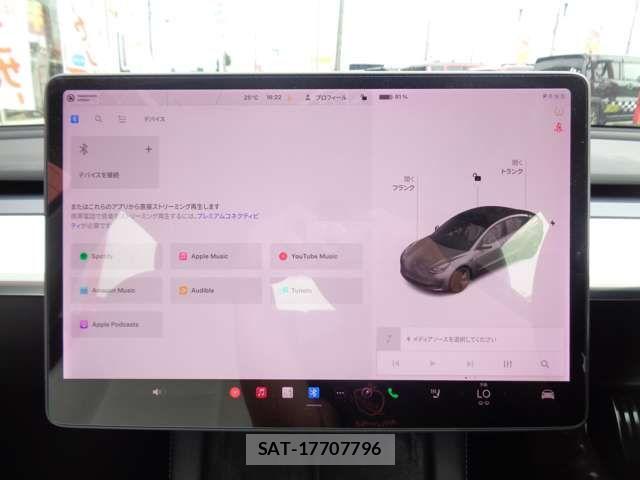 Tesla MODEL 3 2021-10 7394524-15