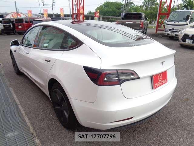 Tesla MODEL 3 2021-10 7394524-1