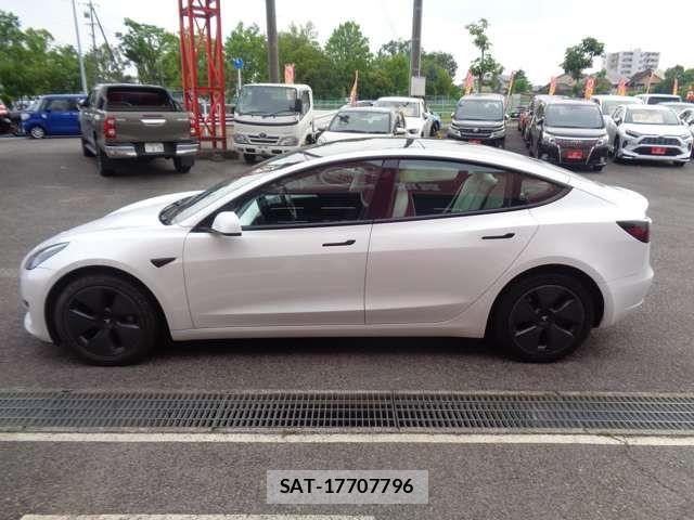 Tesla MODEL 3 2021-10 7394524-5
