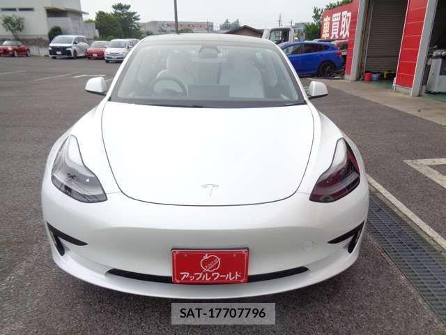 Tesla MODEL 3 2021-10 7394524-6